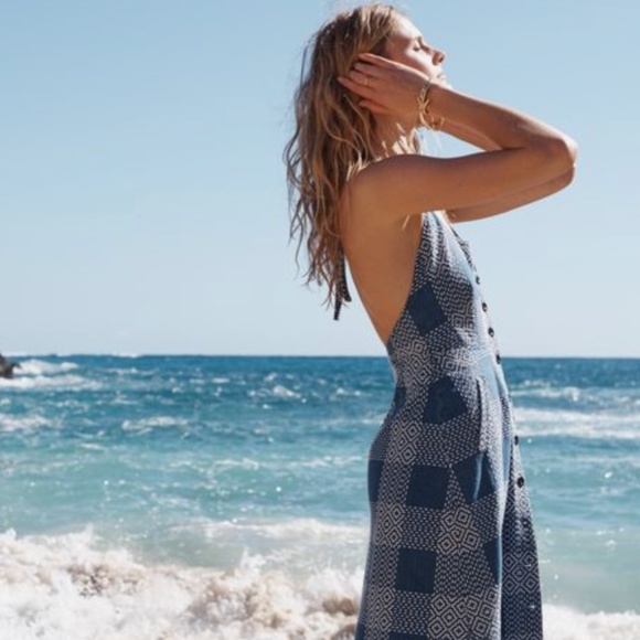 Blue Patterned Halter Dress - Picture 2 of 11
